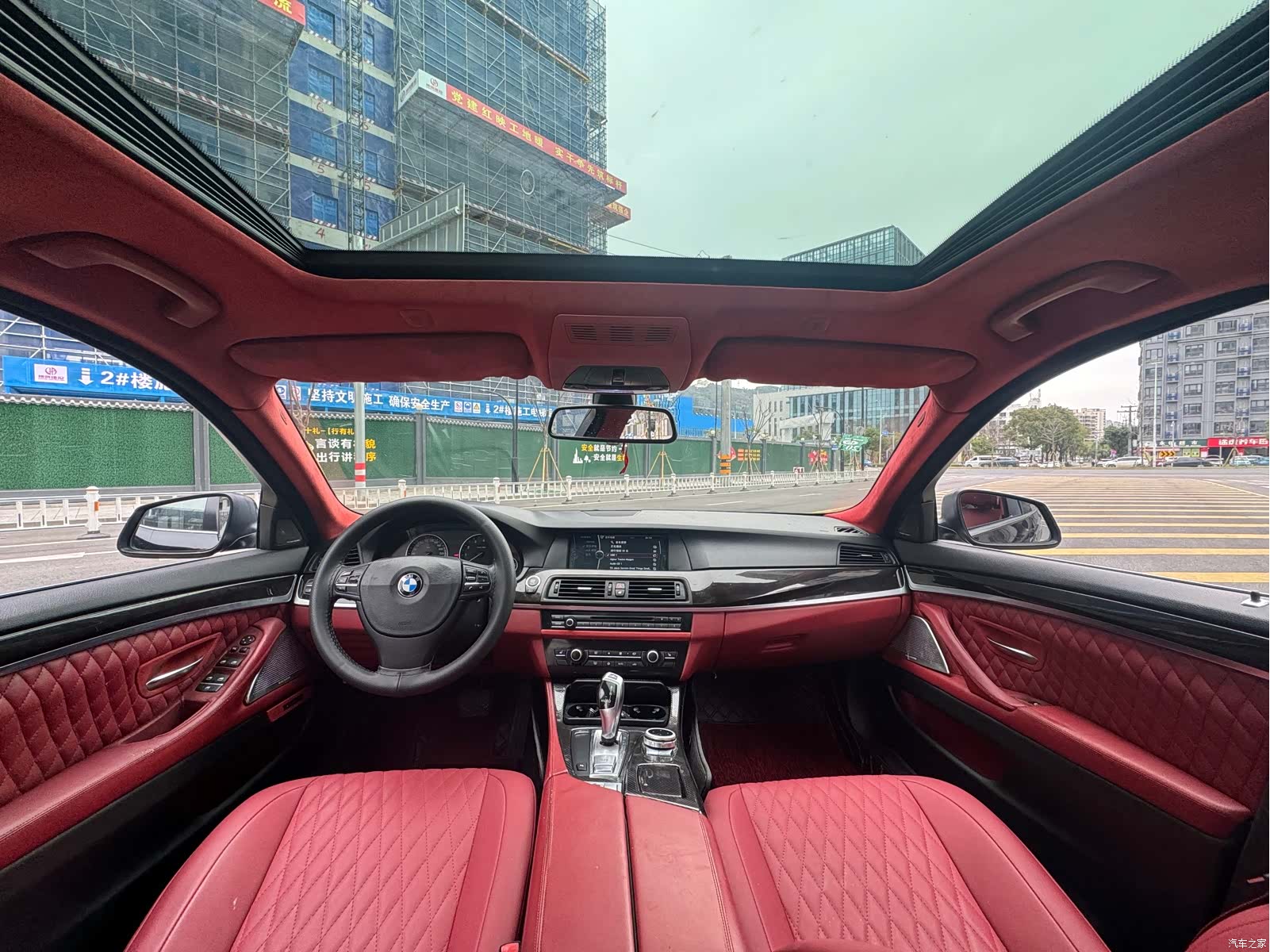 BMW 5 Series, 2011 8