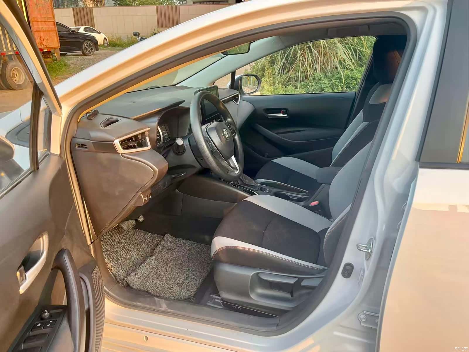Toyota Corolla, 2023 4