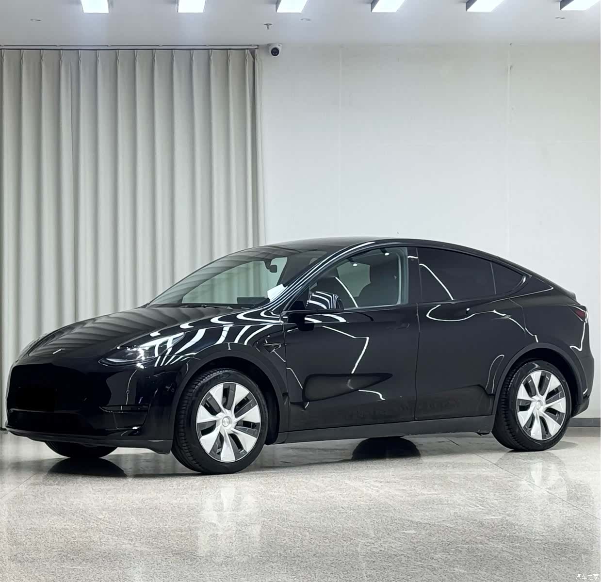 Tesla Model Y, 2022 1