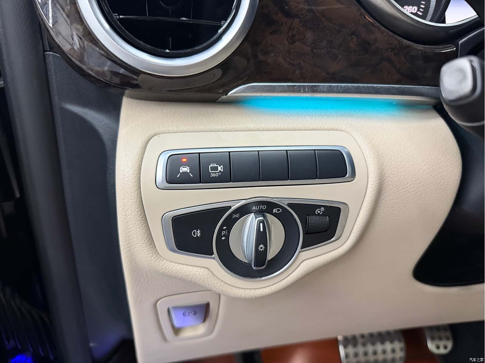 Mercedes-Benz V-Class, 2020 15