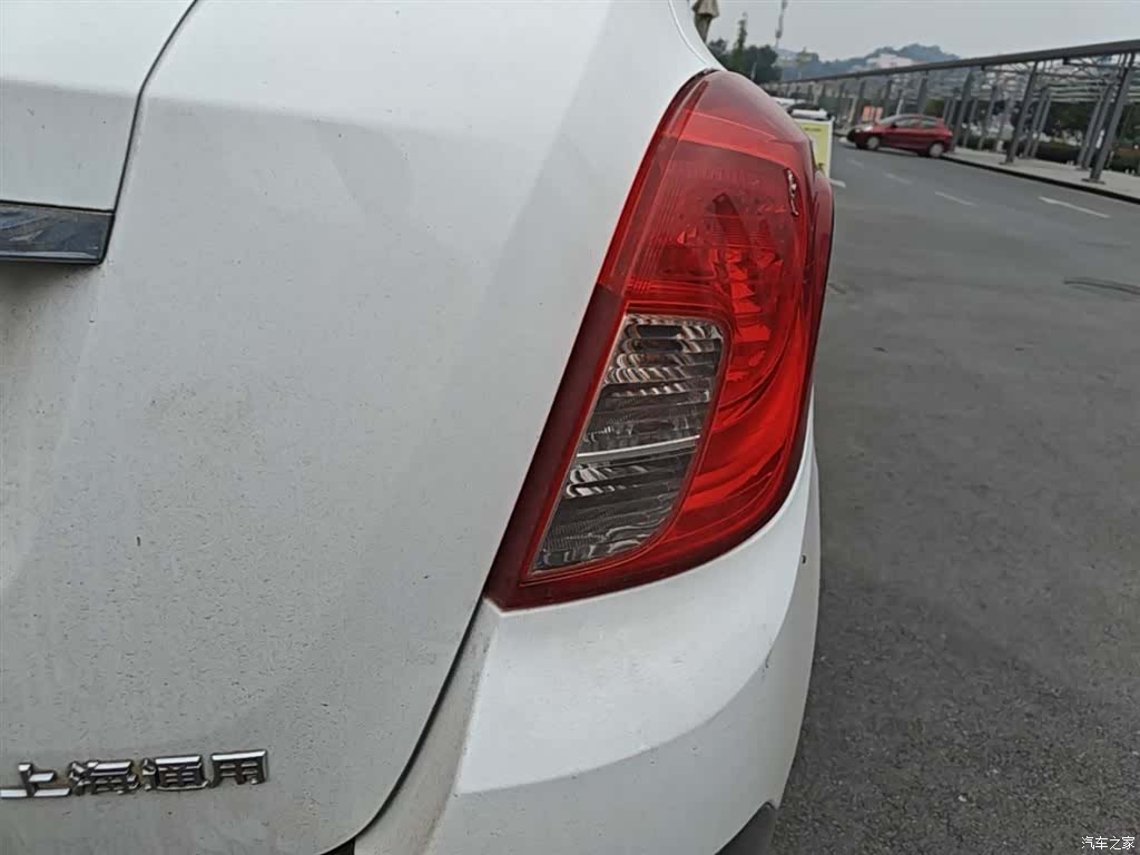 Buick Encore, 2015 8
