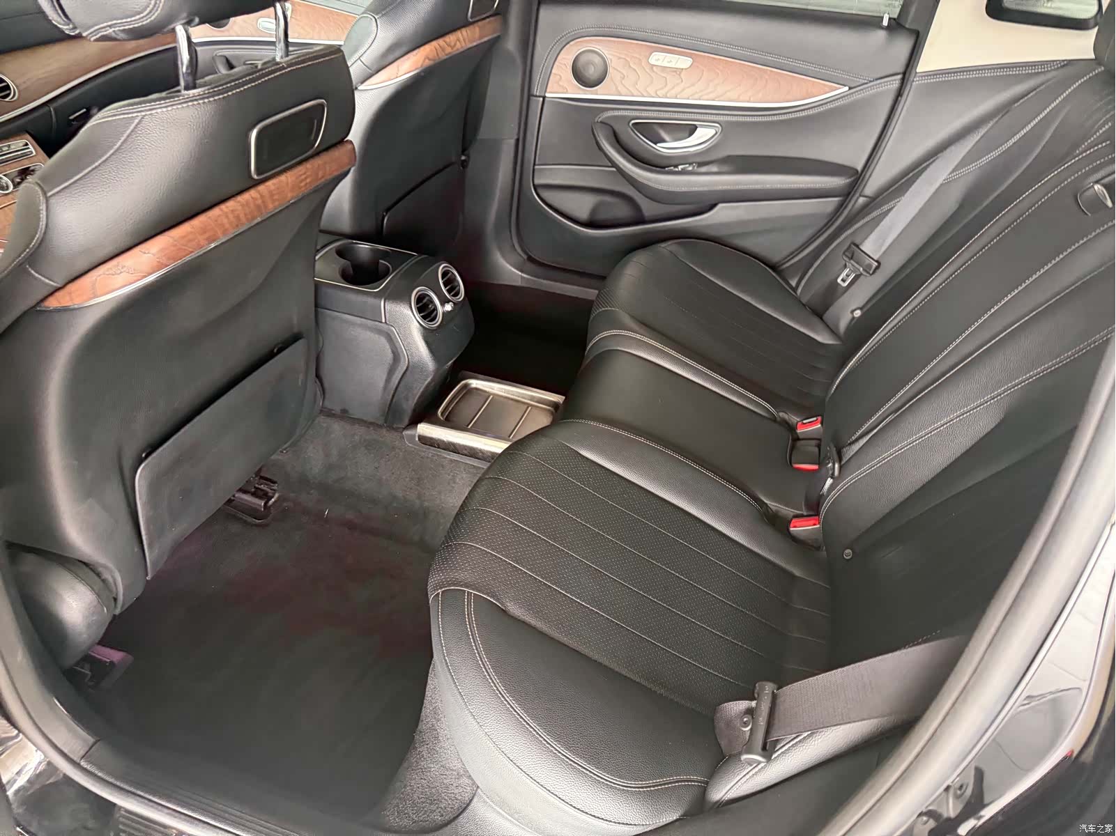 Mercedes-Benz E-Class, 2018 10