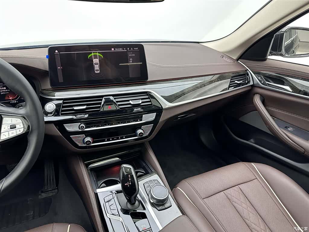 BMW 5 Series, 2022 15