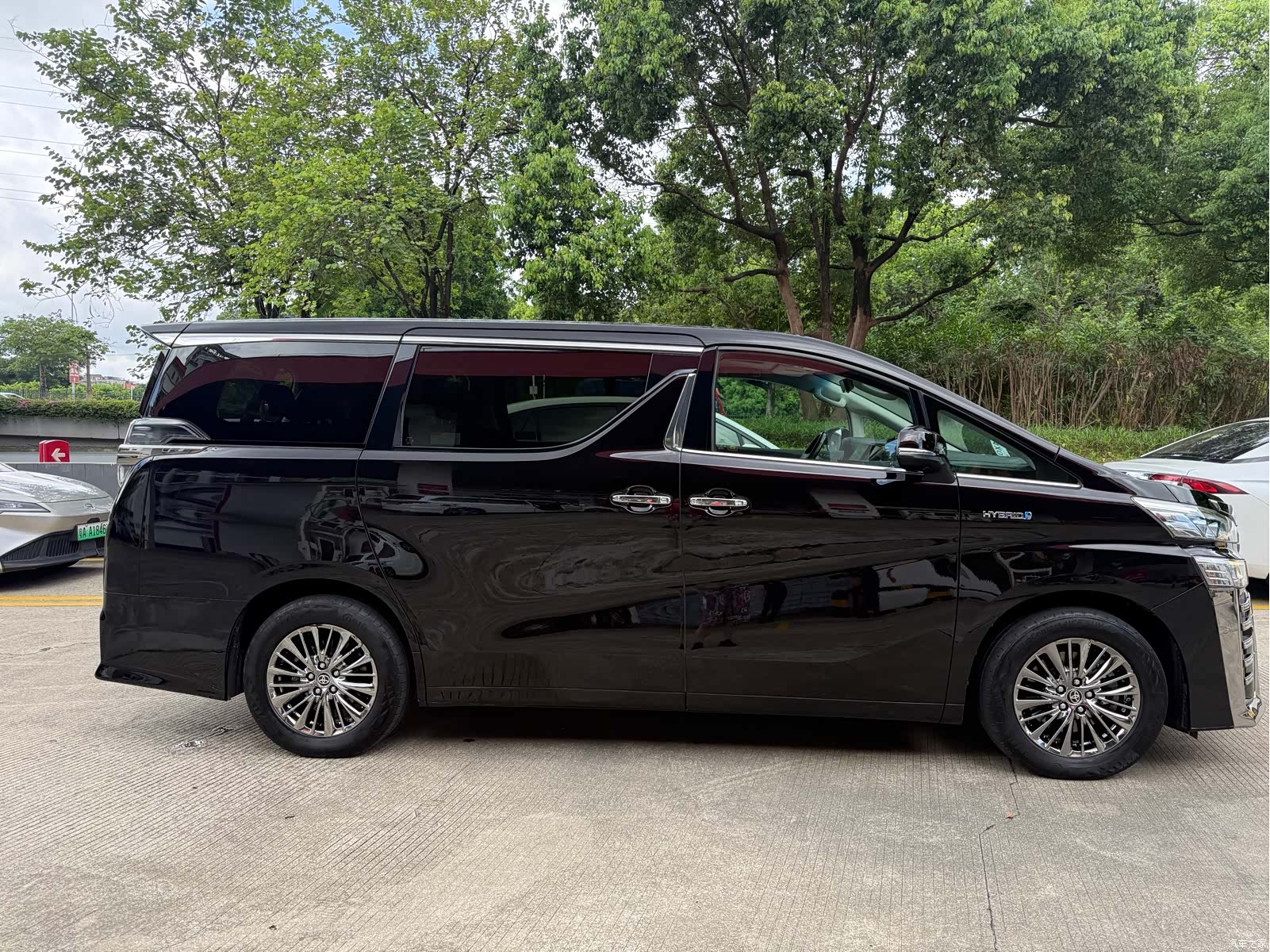 Toyota Vellfire, 2020 28