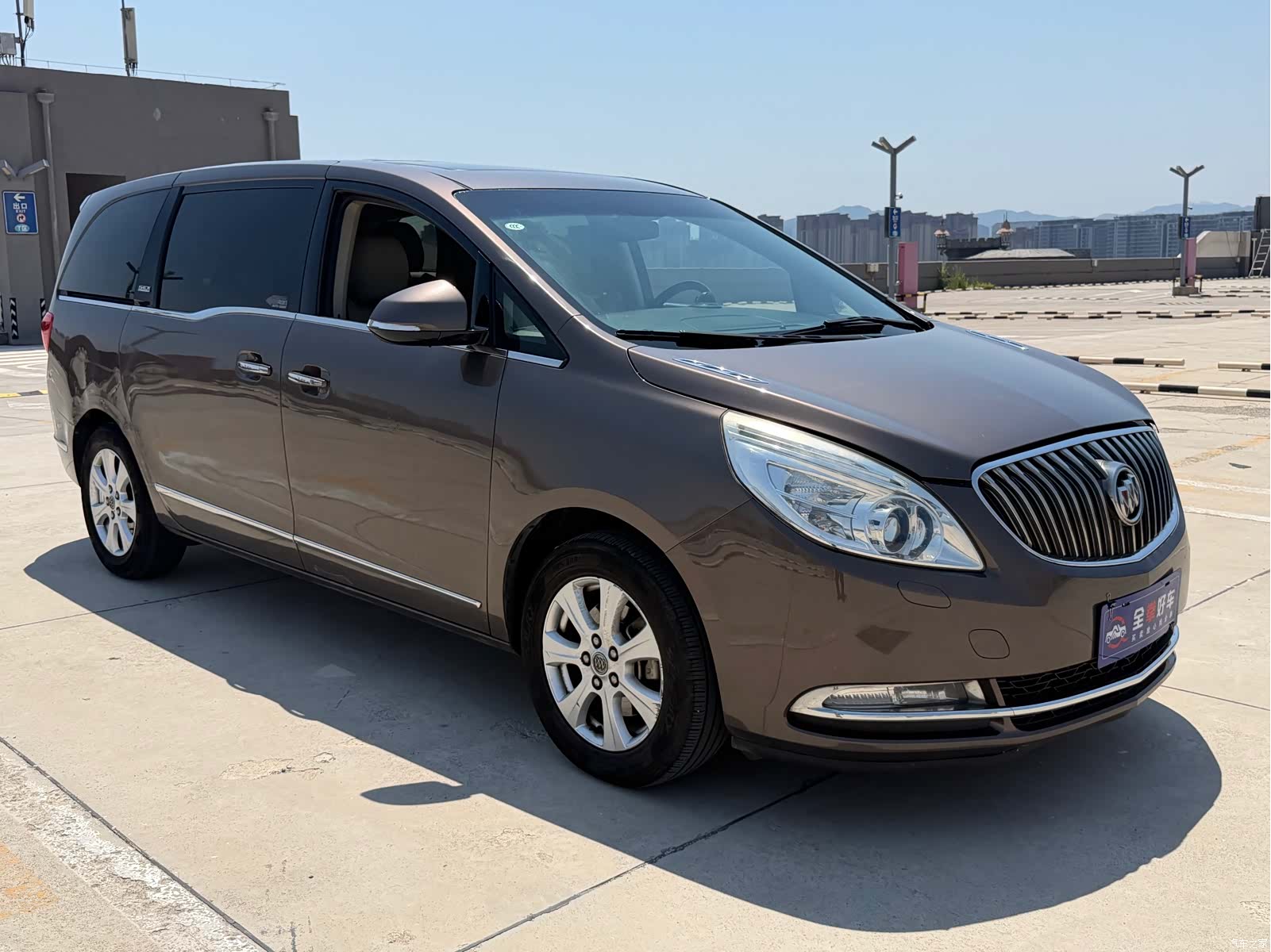 Buick GL8, 2015 3
