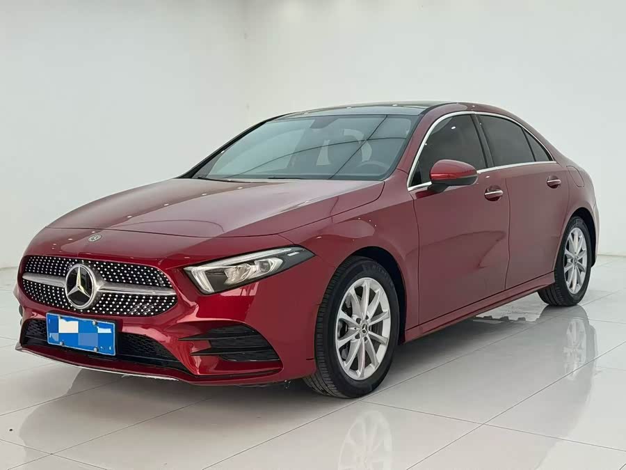 Mercedes-Benz A-Class 2019, фото 1