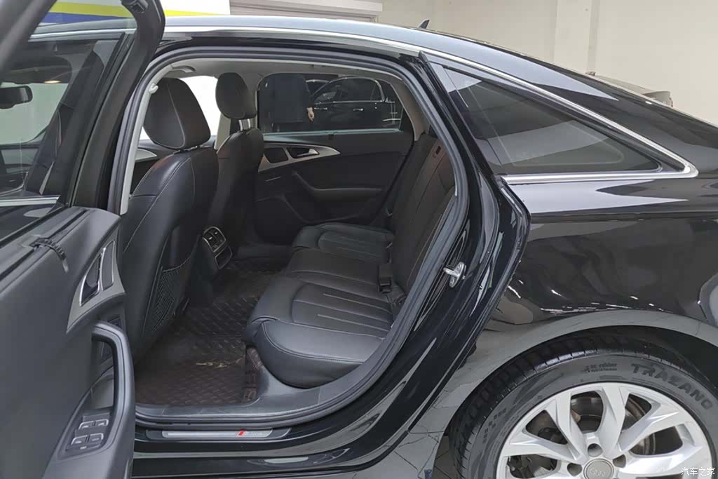 Audi A6L, 2019 11