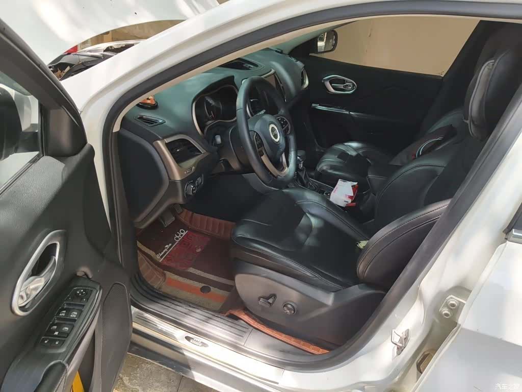 Jeep Cherokee, 2016 13