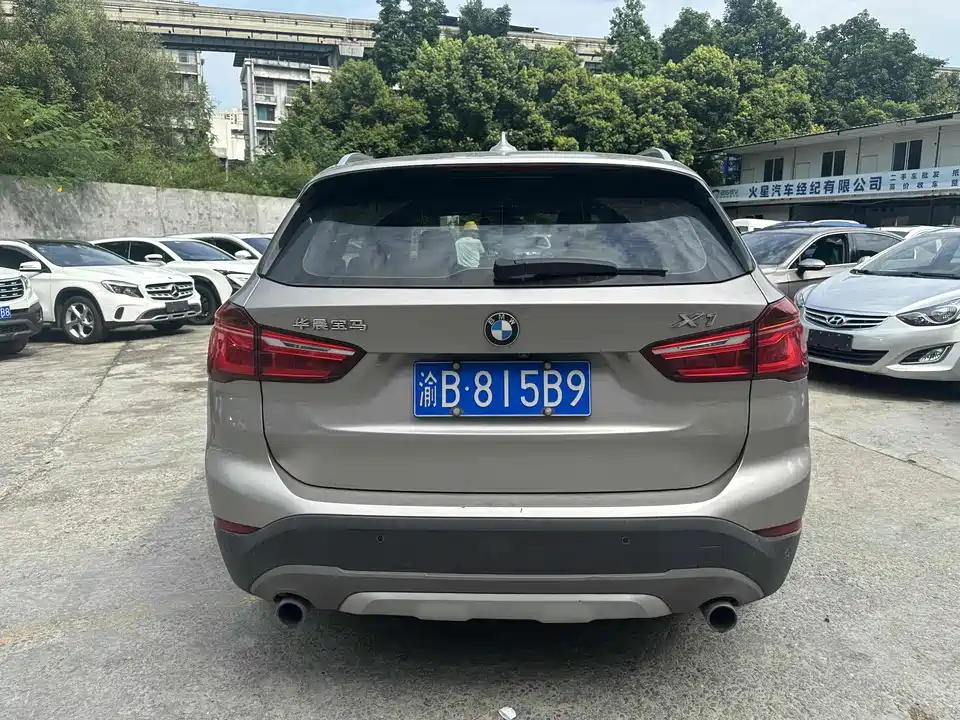 BMW X1