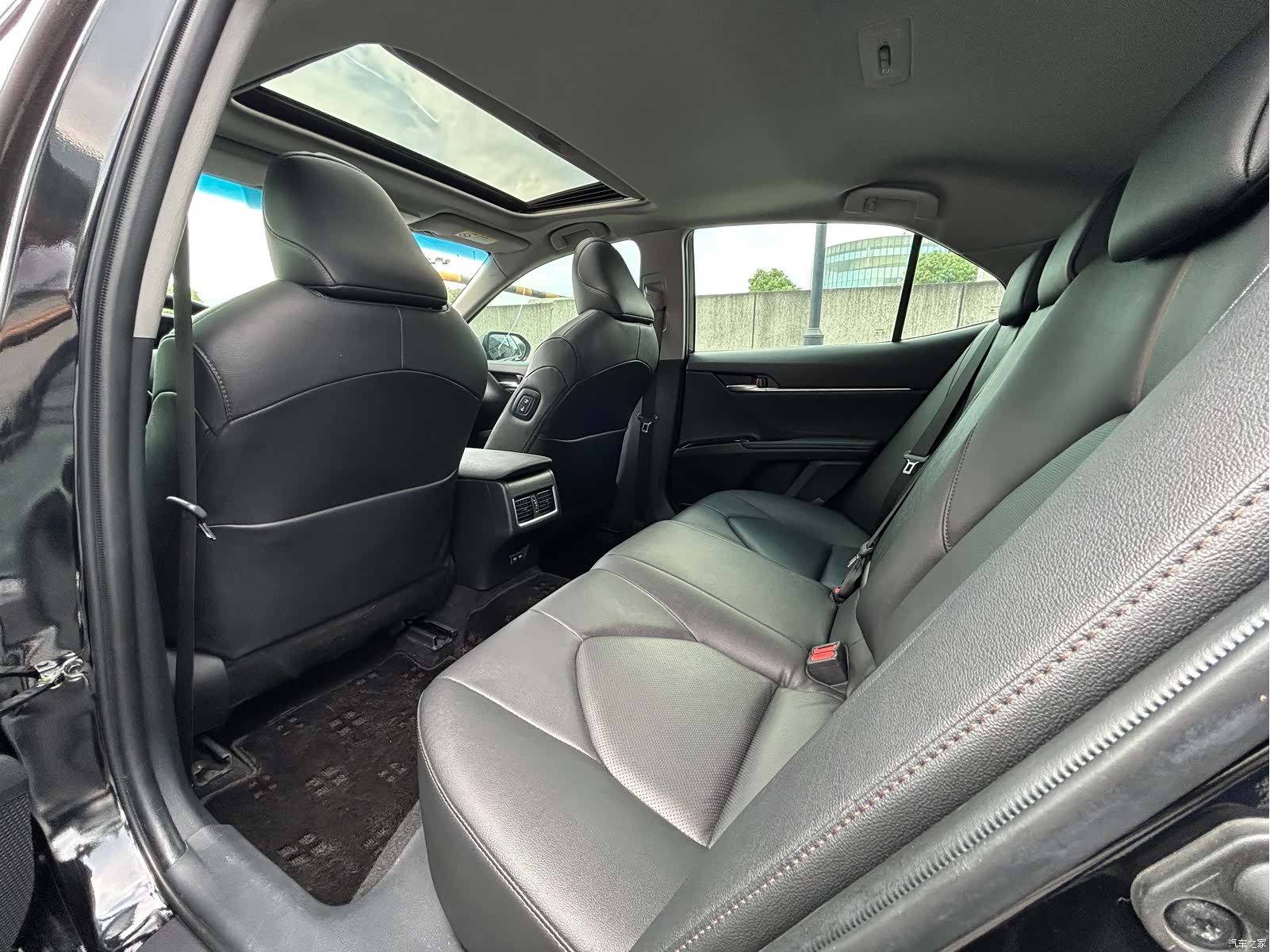 Toyota Camry, 2023 16