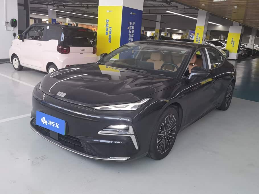 Geely Galaxy Starshine 8