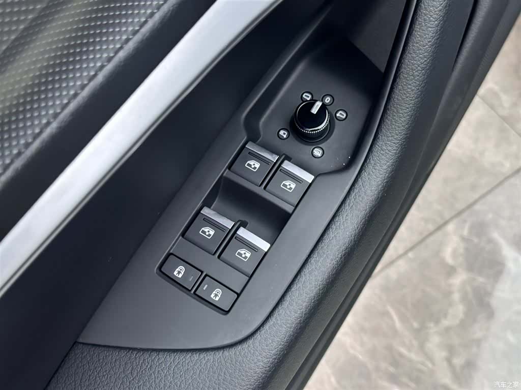 Audi A6L, 2022 15
