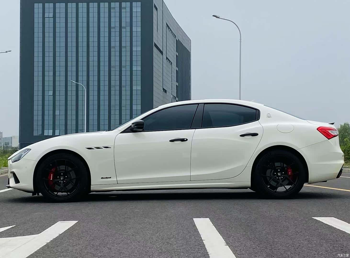 Maserati Ghibli, 2019 11