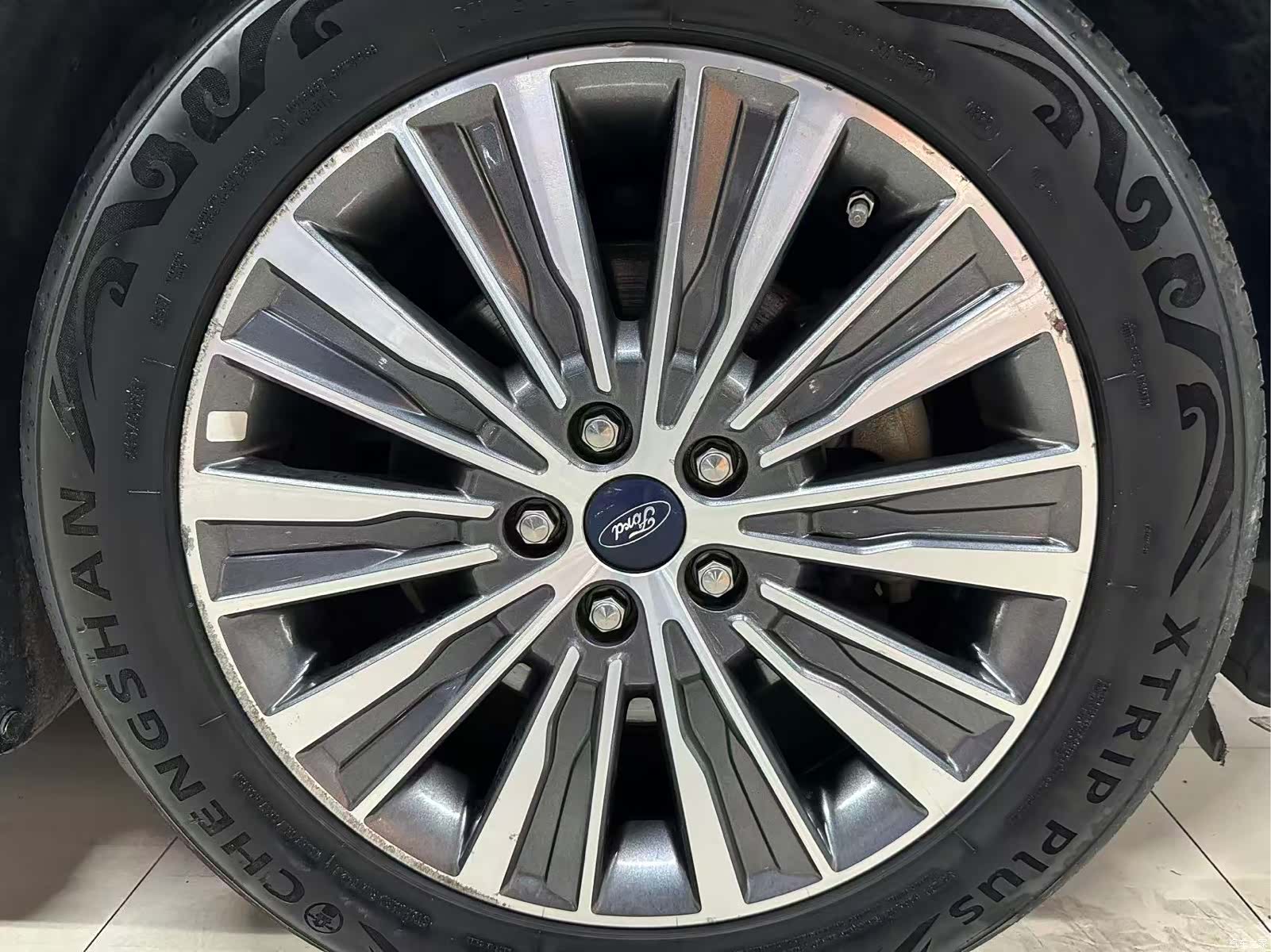 Ford Mondeo, 2017 16