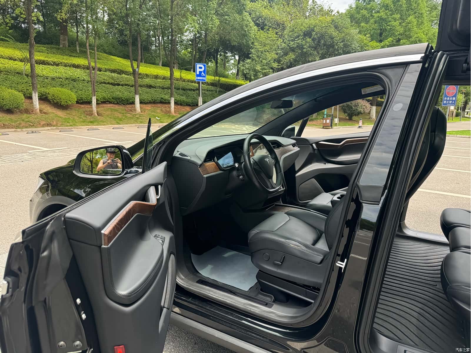 Tesla Model X, 2019 17