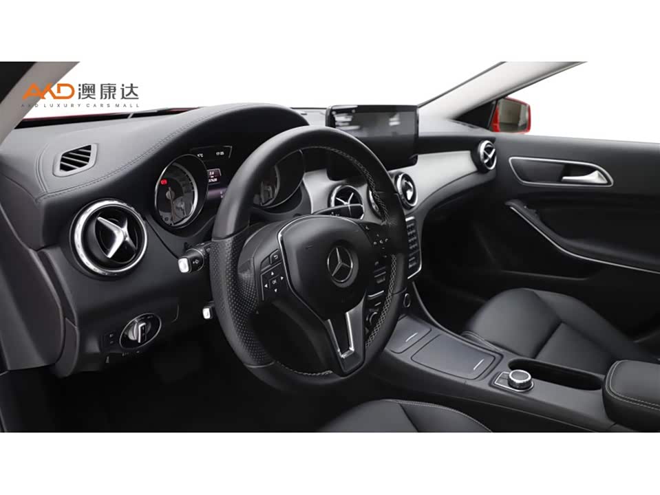 Mercedes-Benz GLA Mercedes-Benz GLA
