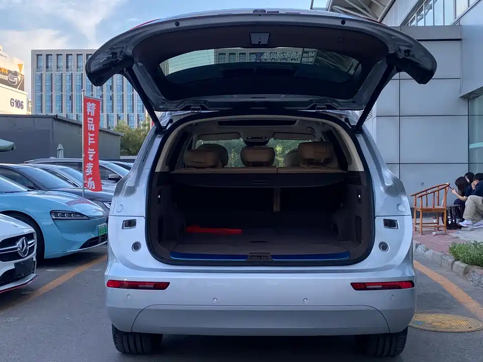 AITO Ask the world M7