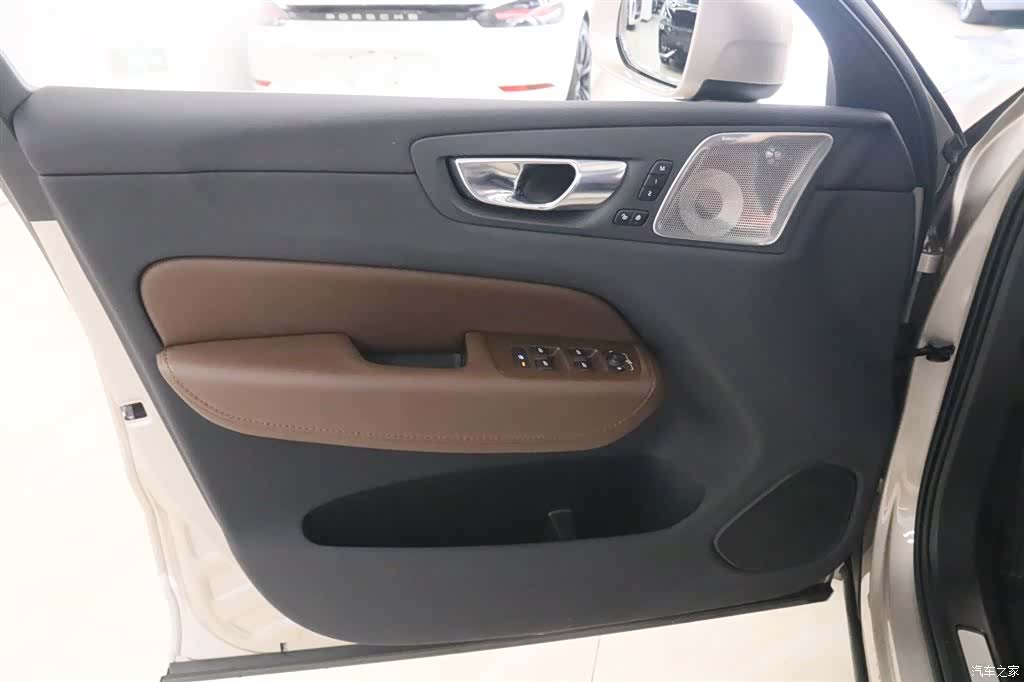 Volvo XC60, 2024 10