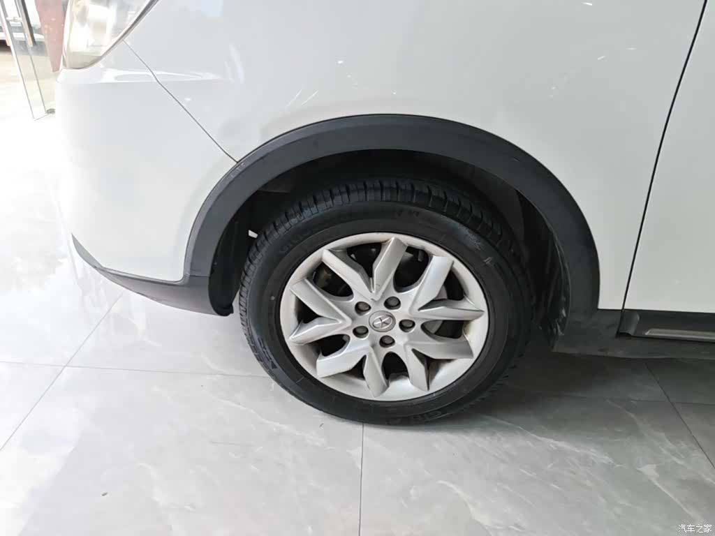 JAC S3, 2015 23