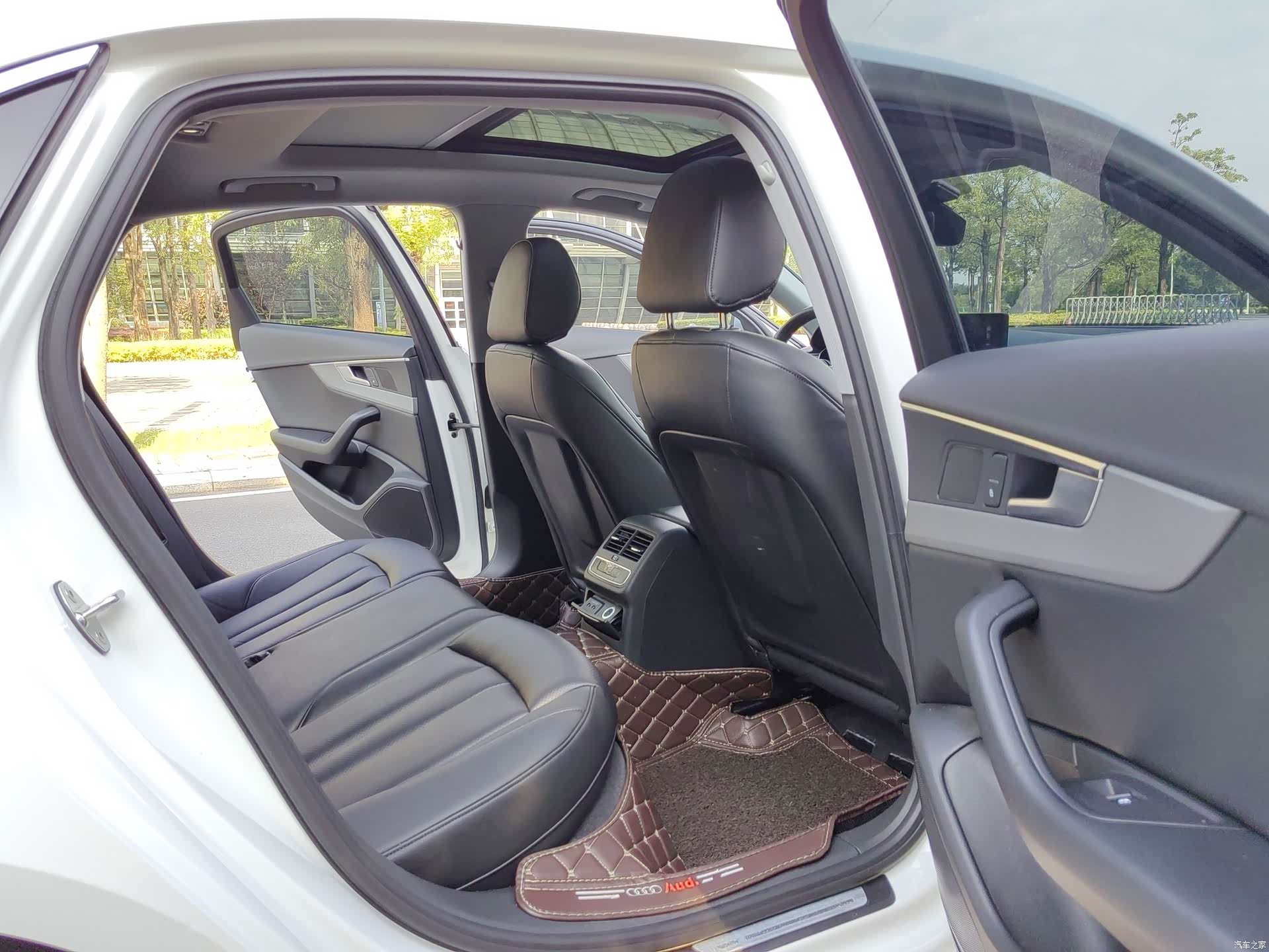 Audi A4L, 2019 16