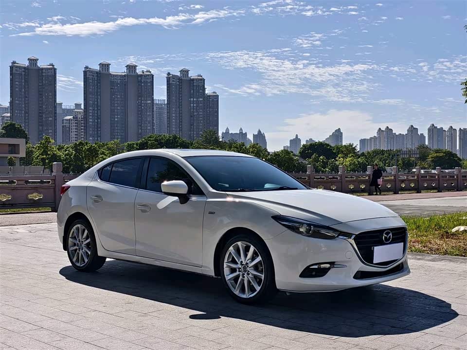 Mazda 3 Angkesaila