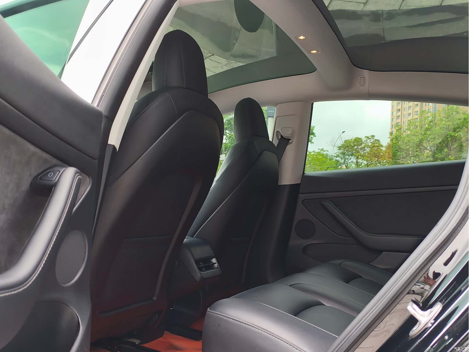 Tesla Model 3, 2023 19