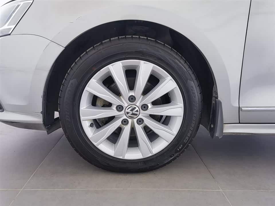 Volkswagen Sagitar Volkswagen Sagitar