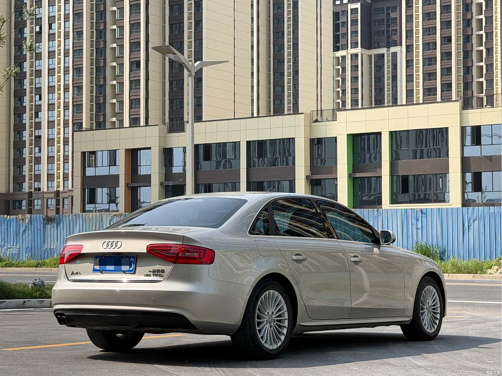 Audi A4L, 2015 4