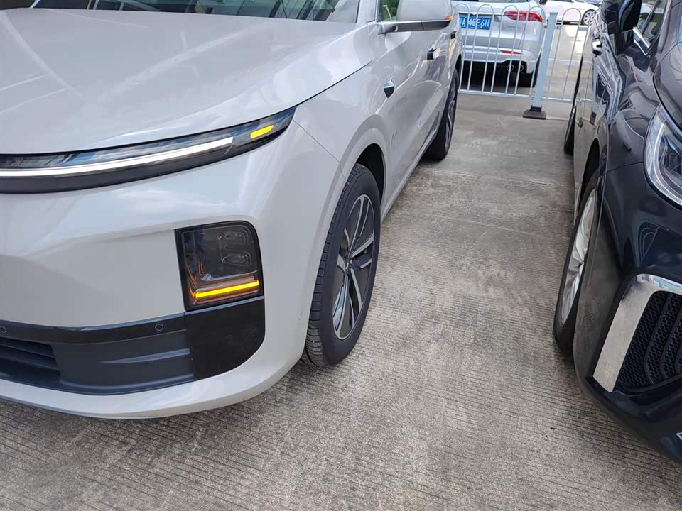 Li Auto Ideal L6
