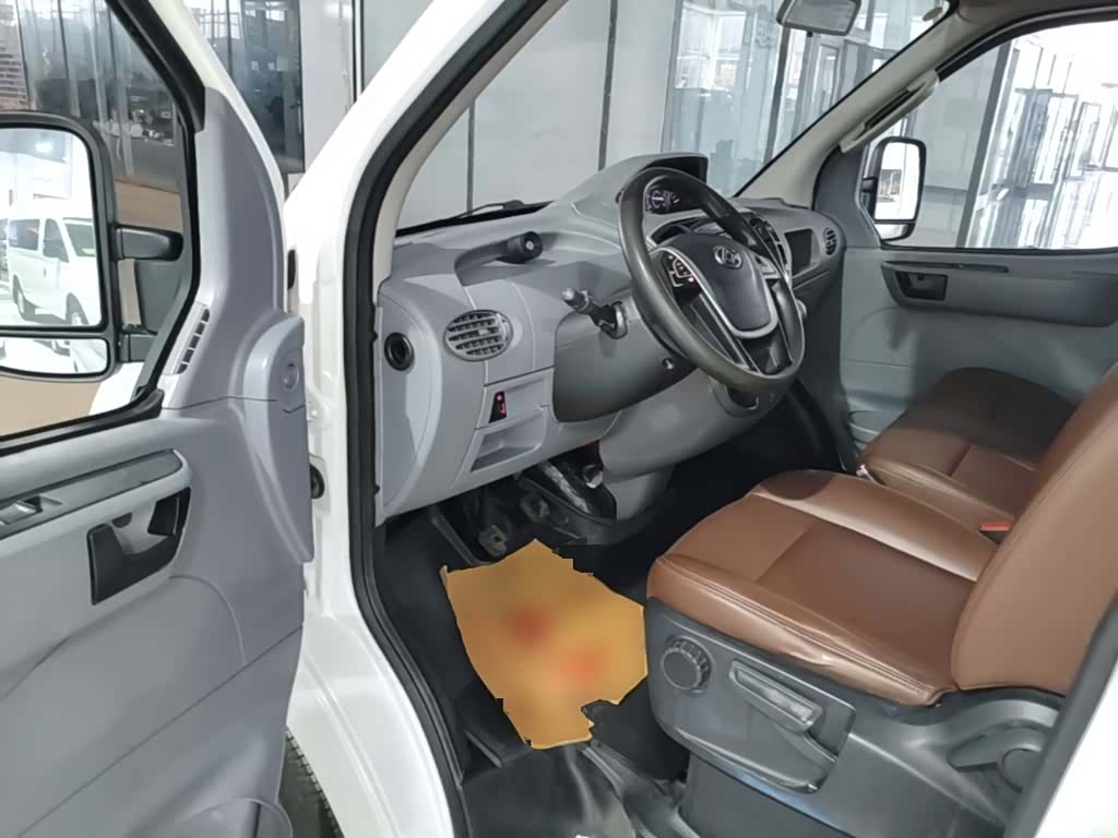 Maxus V80, 2022 16