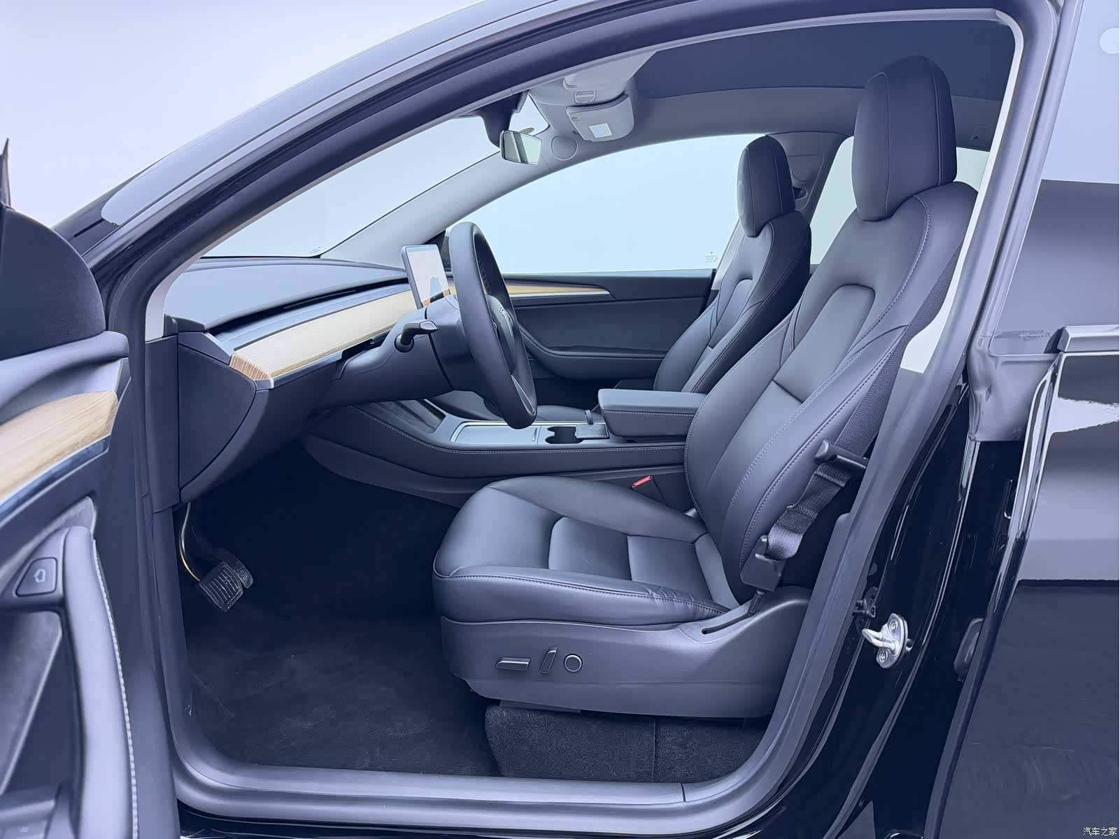 Tesla Model Y, 2022 7