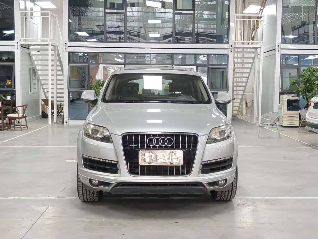Audi Q7 2011 3.0 TFSI (200kW