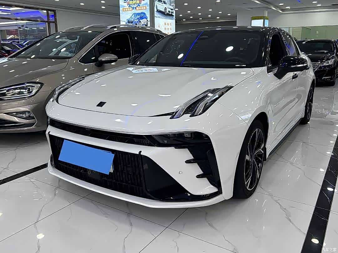 Lynk & Co 02