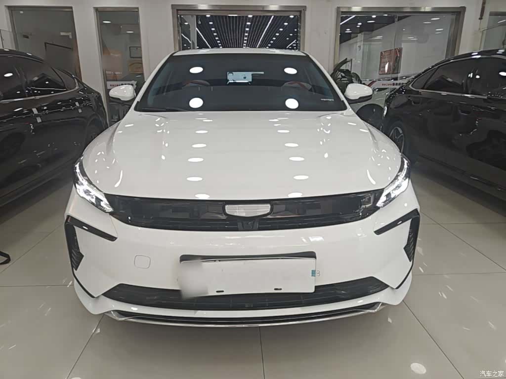 Geely Emgrand, 2025 3