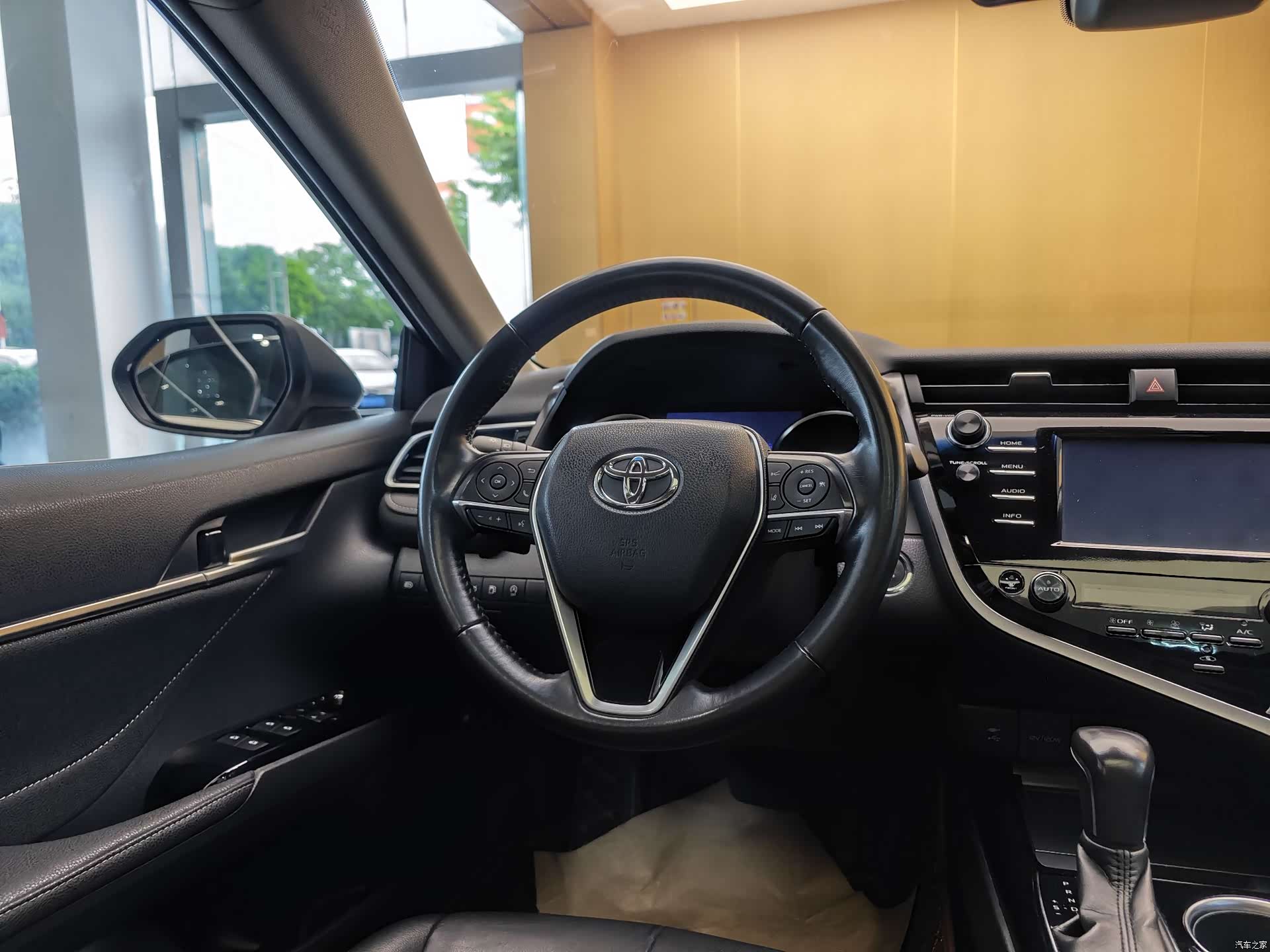 Toyota Camry, 2018 16