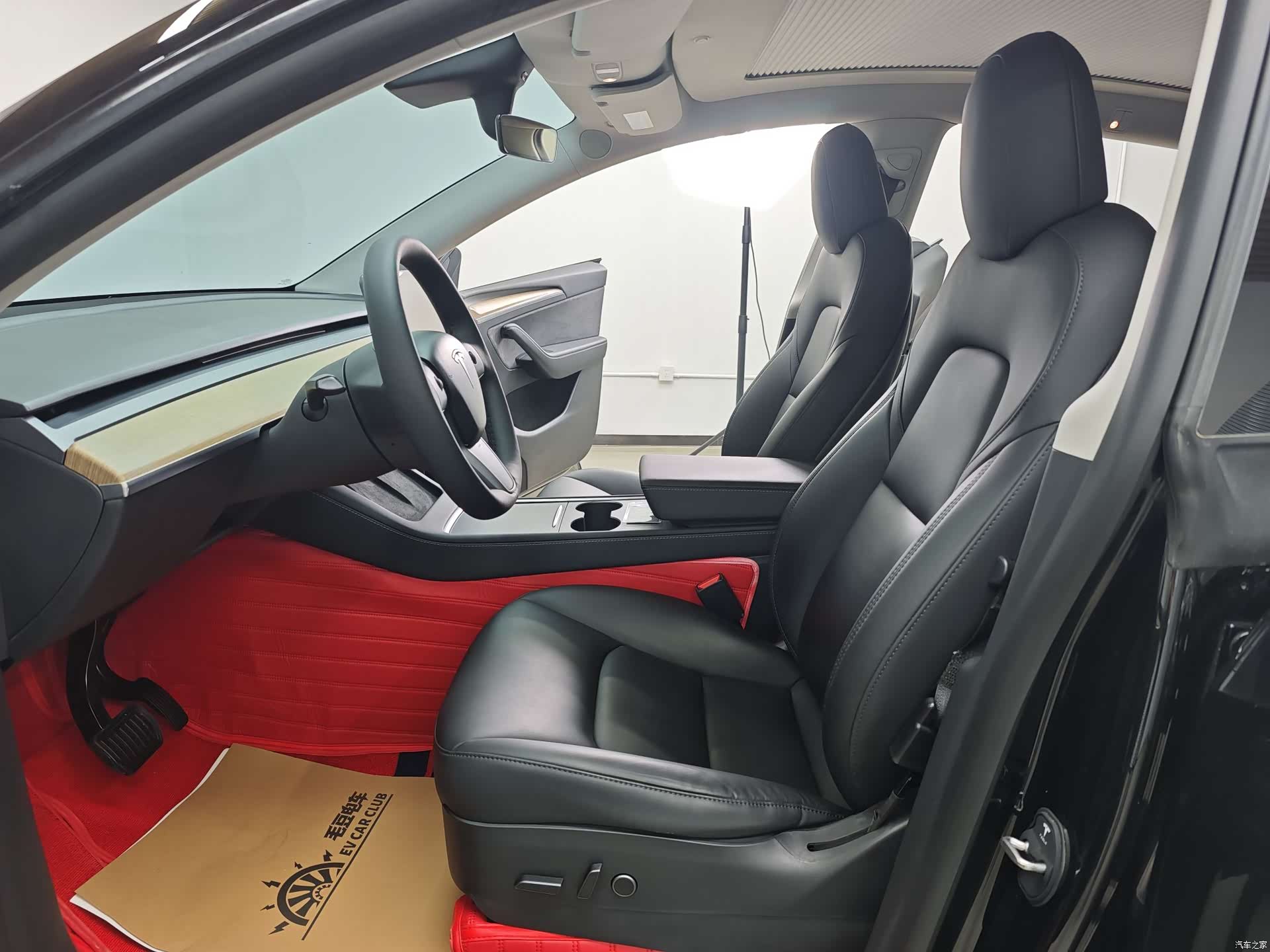 Tesla Model Y, 2021 41