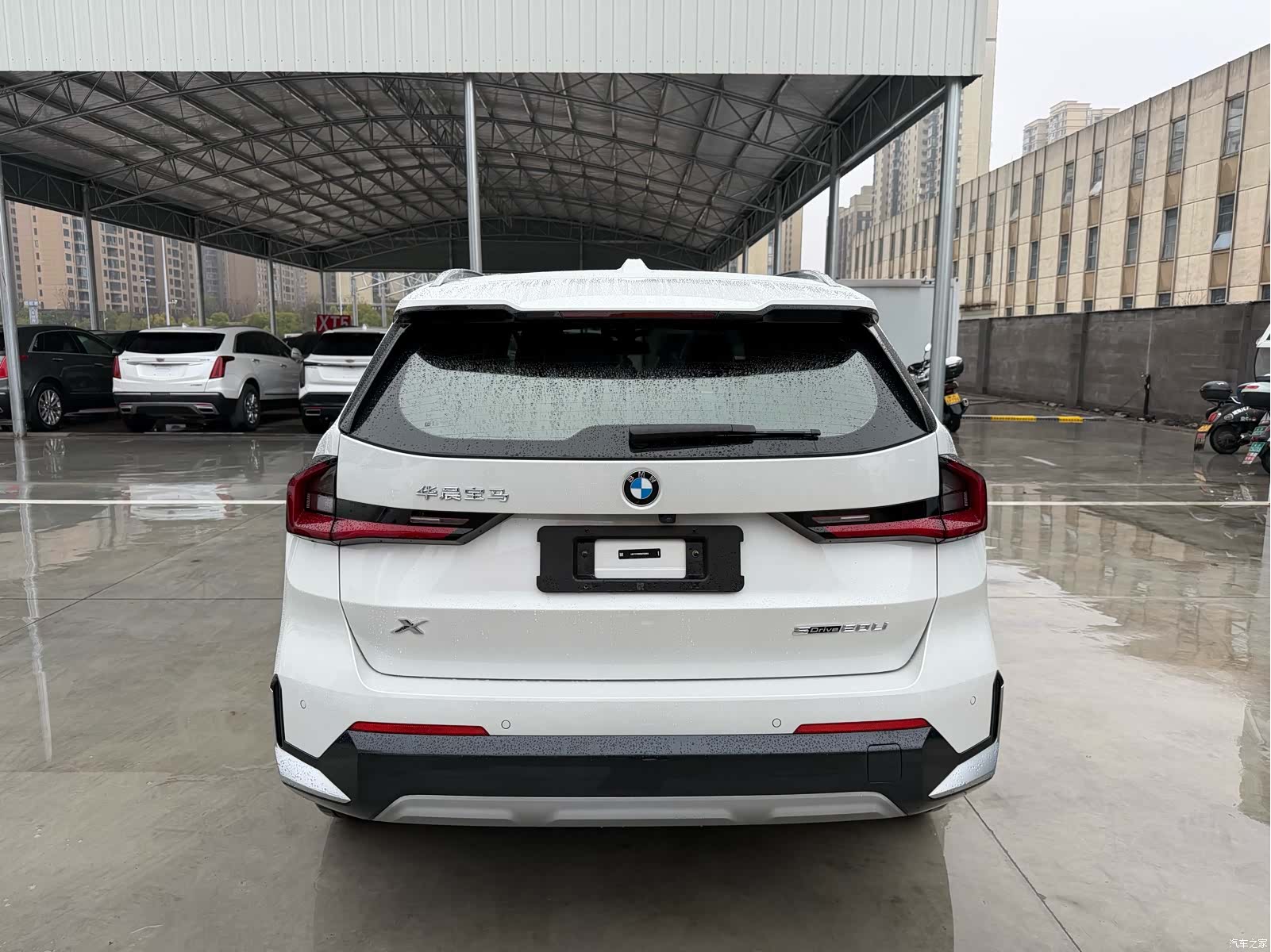 BMW X1, 2023 все фото