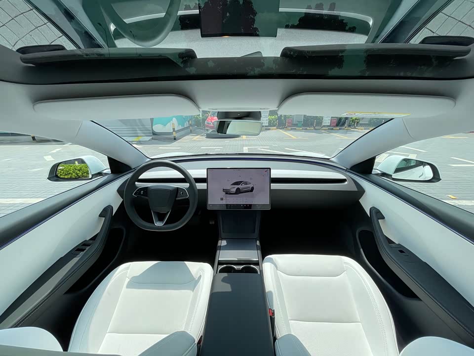 Tesla Model 3 Tesla Model 3