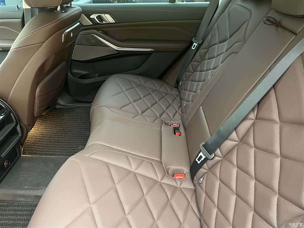 BMW X5, 2026 9