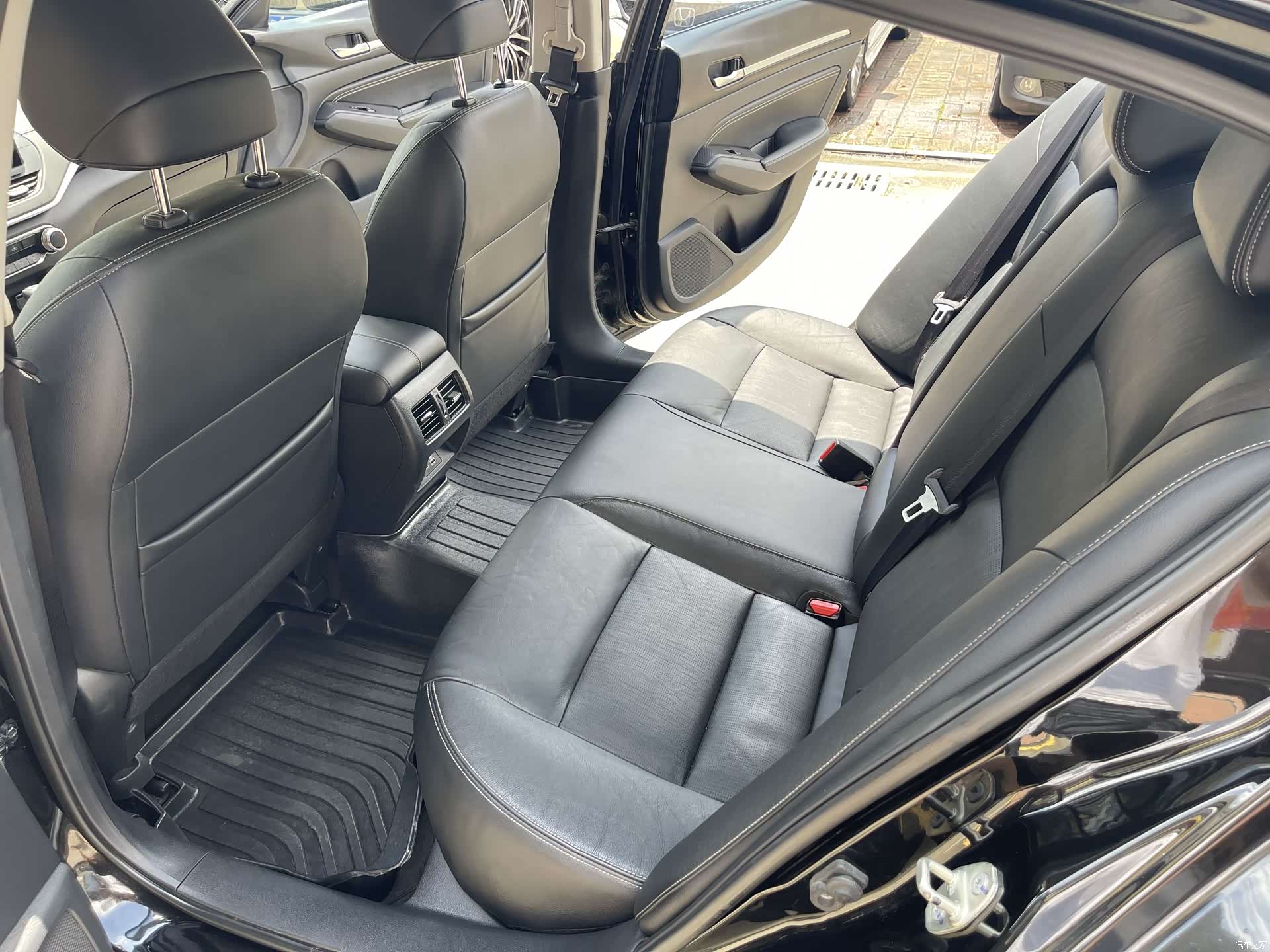 Nissan Teana, 2022 10