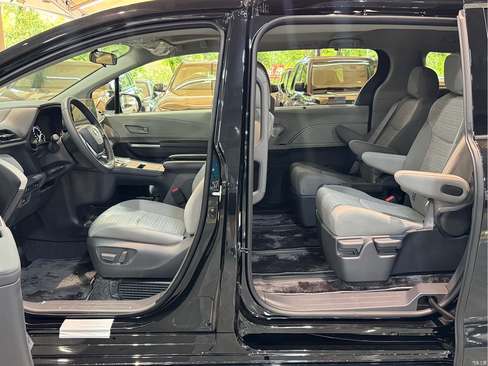 Toyota Sienna, 2026 15