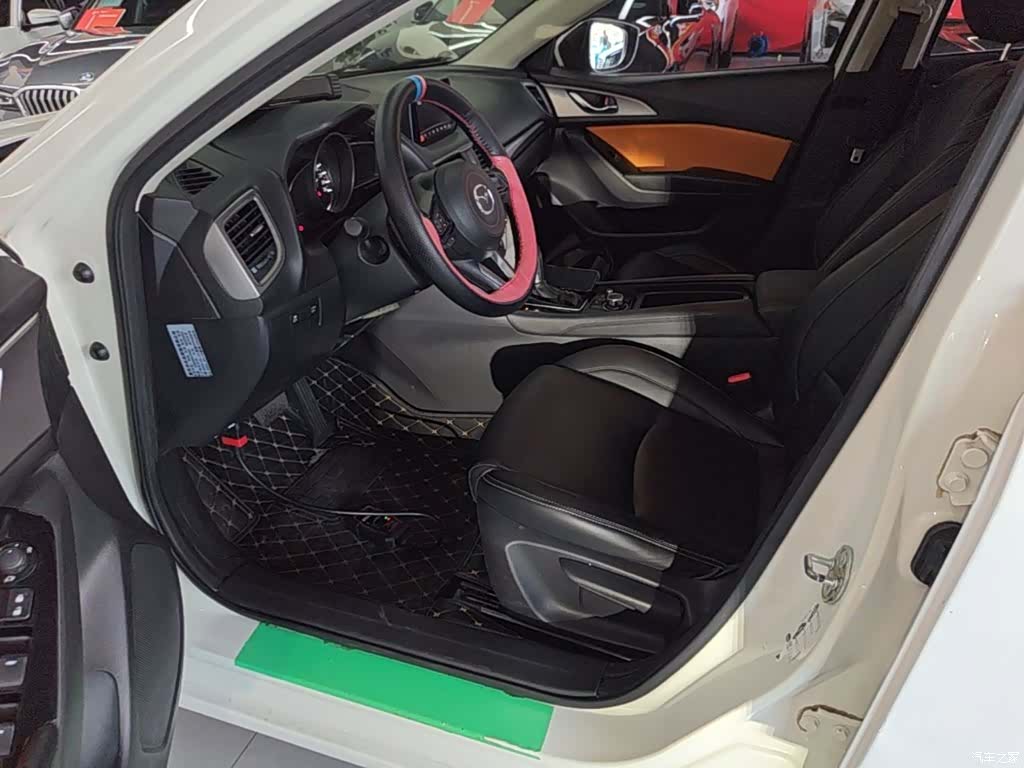 Mazda Mazda3, 2017 15