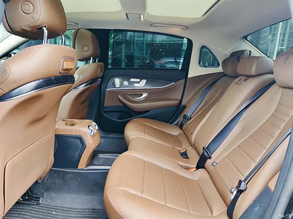 Mercedes-Benz E-Class, 2019 14