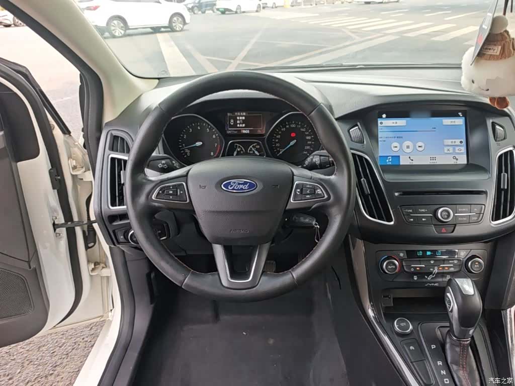 Ford Focus, 2017 11