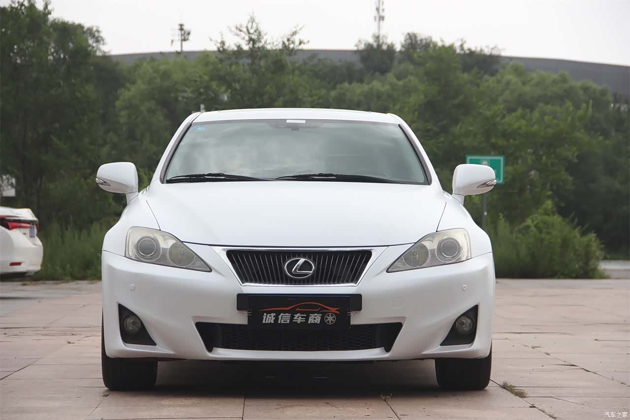 Lexus IS, 2012 2