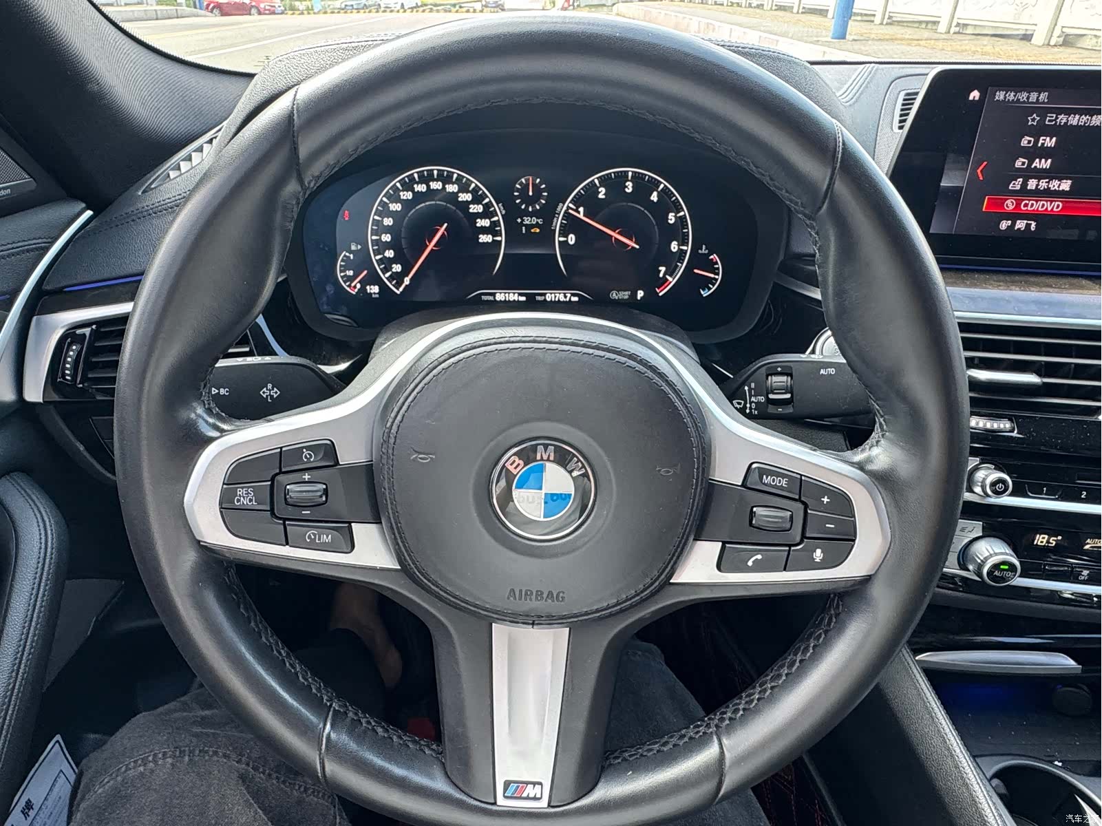 BMW 5 Series, 2019 11