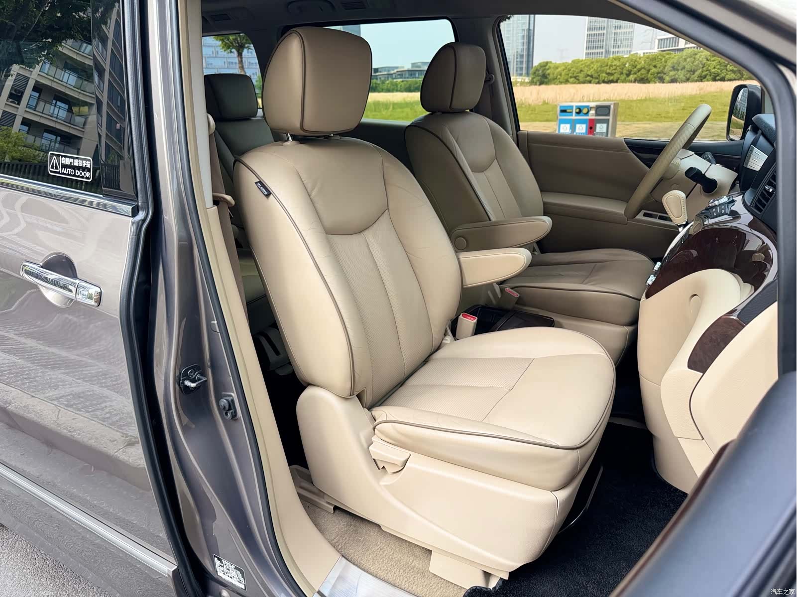 Nissan SL, 2016 14