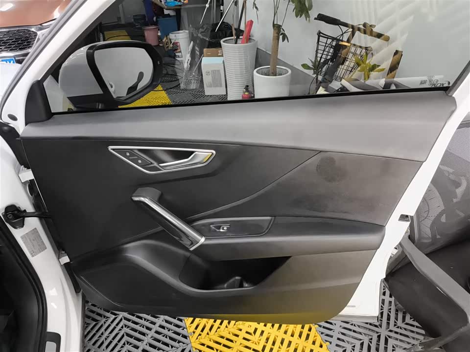 Audi Q2L Audi Q2L