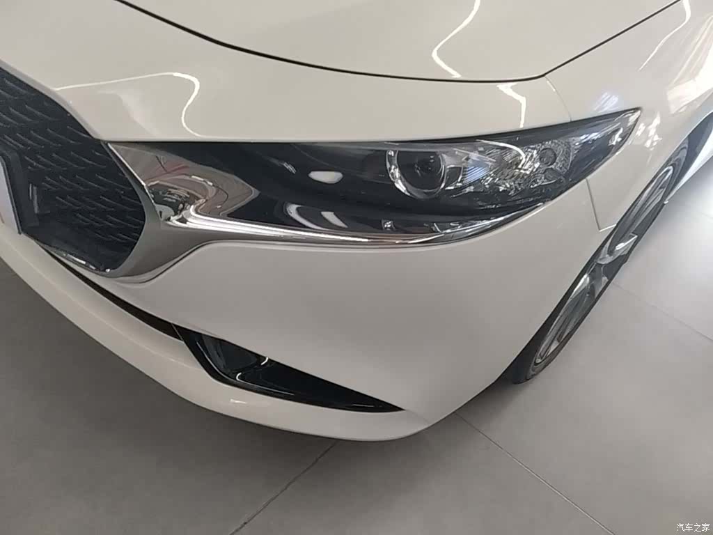 Mazda Mazda3, 2023 24