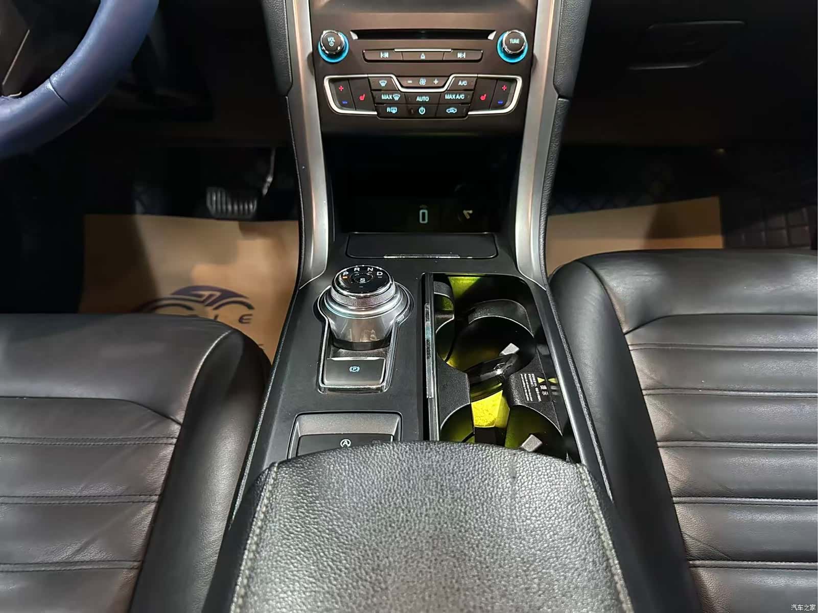 Ford Mondeo, 2017 12